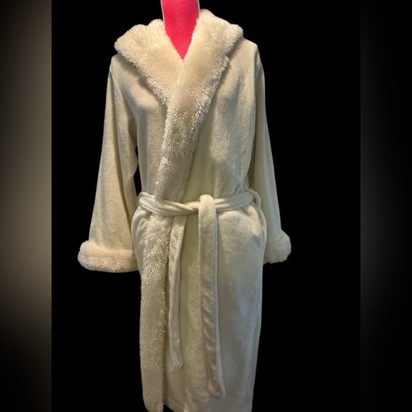 Pottery Barn super soft plush robe - Picture 2 of 7